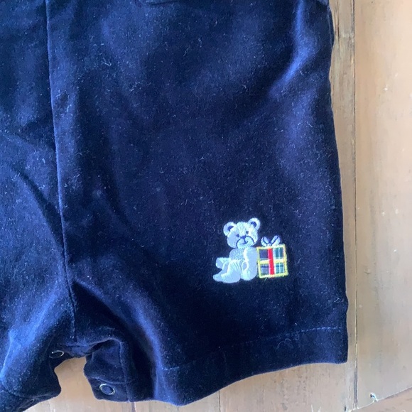 Creme de la creme velvet Jon Jon bow tie set - Picture 3 of 11